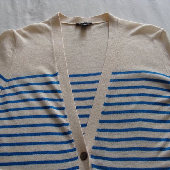 ANN TAYLOR Cream & Blue STRIPED Long Sleeve WOOL Blend BUTTON Up CARDIGAN Sz M - Picture 2 of 7